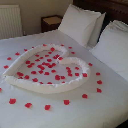 Rose Tor Hotel Llandudno Exteriör bild