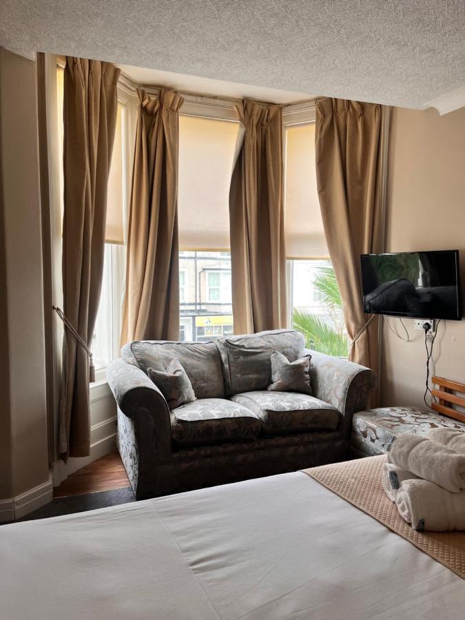 Rose Tor Hotel Llandudno Exteriör bild